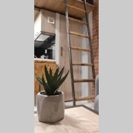 Cosy Industrial Style Little Just 5minutes From Waterfront Apartment *